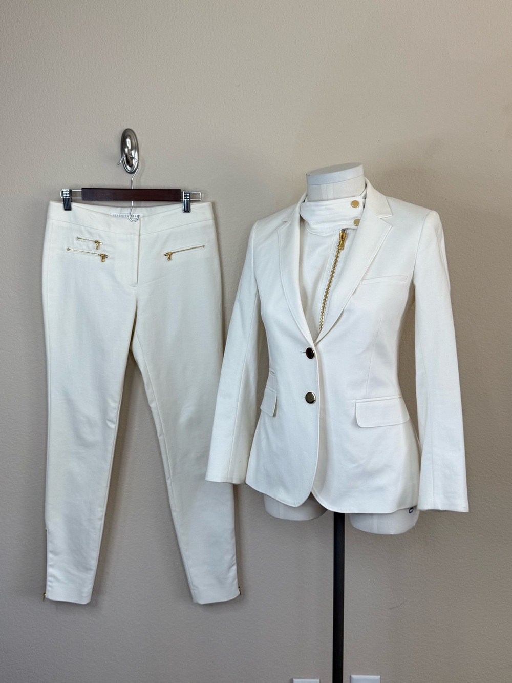 VERONICA BEARD Ivory Dickey Blazer & Matching Pants Set Size 4